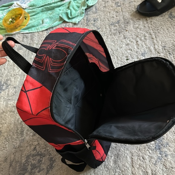 Spiderman backpack - Picture 8 of 9